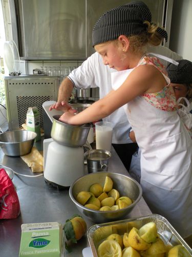making gelato 