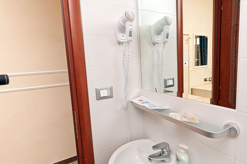 Kosher-Hotel-Rome (9)